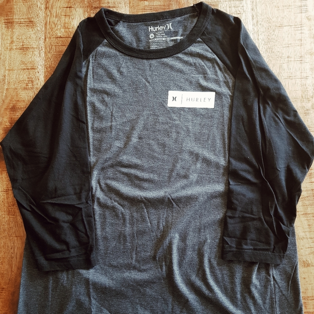 Hurley 3/4 Shirt (XL)